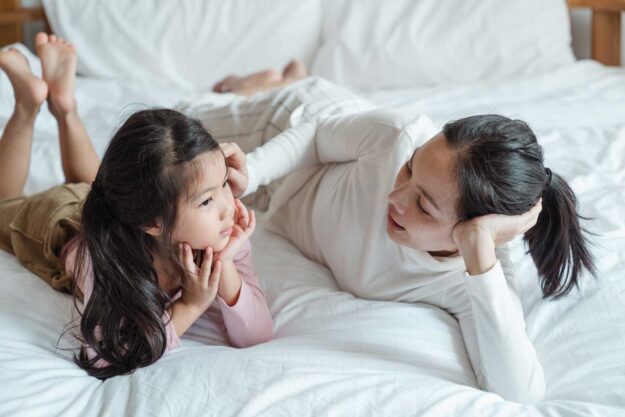 Mother spending time with her daughter during her Parenting-time.